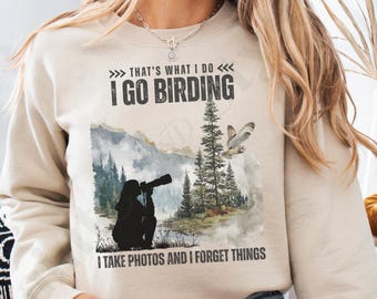Vintage Birdwatching Sweatshirt, Retro Unisex Nineties Bird Crewneck Wildlife Sweatshirts Birding Sweater Apparel Gifts Bird Watcher Sweater