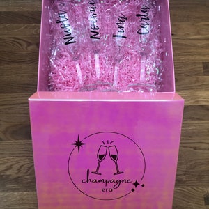 Personalised Champagne Flute Customised Bridal Party Hen Party Bachelorette Glasses Fully Customisable Choose Your Colour Font & Name