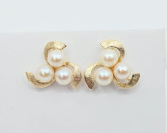 Beautiful 14K Karat Solid Yellow Gold Designer Pearl Spiral Stud Earrings