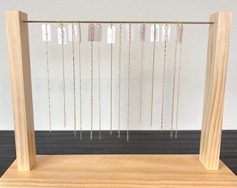 Expositor permanente de gran tamaño para cadenas de joyería - Madera y latón