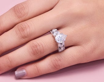 Vintage Pear Cut Engagement Ring Set, Floral Diamond Halo Ring, Unique Bridal Set, White Gold Promise Ring, Art Deco Inspired Wedding Ring