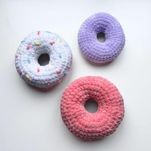 Donut Crochet Pattern for Beginners. Easy Crochet Doughnut. Crochet Donut Amigurumi. Plush Yarn.
