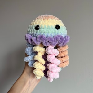 NO SEW Crochet Pattern: Jasmine the Jellyfish Amigurumi, Beginner Friendly, PDF, Amigurumi Tutorial, crochet jellyfish pattern