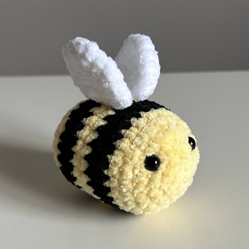 Crochet Pattern: Easy Bee-sy Bee Amigurumi image 4