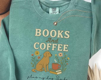Camiseta "Libros, Café y Perros", Comfort Colors®, para mamás de perros, amantes de los perros, amantes del café, lectores, amantes de los libros, regalo para mamá