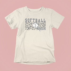 File PNG di Softball Mom Leopard Print e Script Design