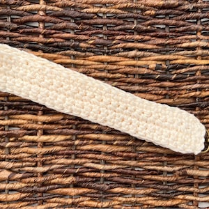 crochet wristlet keychain (gender neutral)