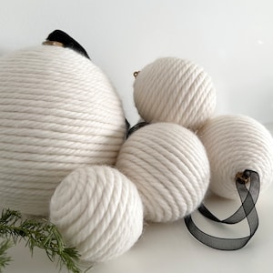 Yarn Wrapped Christmas Ornaments