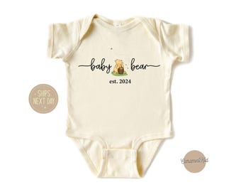 Baby Bear Bodysuit, Cute Announcement Baby, Retro Winnie the Pooh T-Shirt, Holiday Gifts, Winter Shirts, Newborn Bodysuit