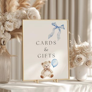 Enseignes pour cartes et cadeaux de baby shower We Can Bearly Wait, enseignes cadeaux pour baby shower ours en peluche bleu poussiéreux, enseignes minimes ours en peluche attente