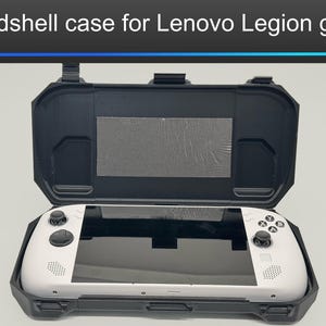 Estuche rígido para Lenovo Legion go S, personalizado con espacio de almacenamiento para cargador, compatible con agarres tipo stick y apertura para puertos de carga.