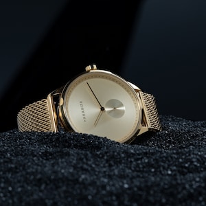 Mens Gold Watch Minimalist Gold dial mesh band Paradox