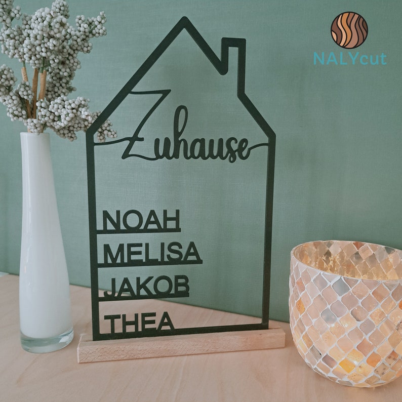 Haus mit Namen, aus Acrylglas oder Holz, personalisierte Deko Wand Einzugsgeschenk, Türschild Familie, Richtfest, Muttertag, Umzug Bild 3
