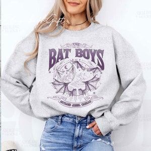 Camisa de doble cara de The Bat Boys, club de fans de The Bat Boys, camisa de The Night Court, merchandising Bookish, camisa de equipo de Bat Boys, sudadera Vintage Acotar imagen 4
