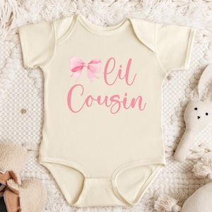Lil Cousin Coquette PNG SVG Bogen Dateien Baby T-Shirt Design, Girly Französisches Kinderdesign, Best Friends Ankündigung Cousins Matching Shirts