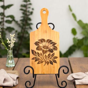 Engraved Bamboo Cutting & Serving Board – Floral Bloom Design – 11″×5″ Kitchen Decor