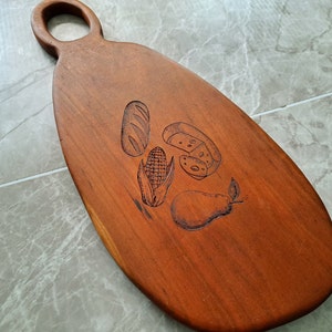 Personalized gift/ Engraved Cherry Charcuterie Board with Handle/Cheese Bread Cutting Board/Housewarming/Wooden Serving Tray/Kitchen Decor