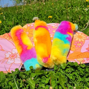 Fuzzi Tie-dye Clacking Fan Holder *Rave, Festival, Accessory*