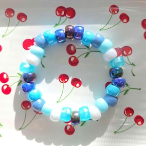 Cute Kandi Blue White Iridescent Black Mix Made To Order Singles Pony Beads Beaded Stretch Bracelet Colorful Fun Pretty Gifts For Girls