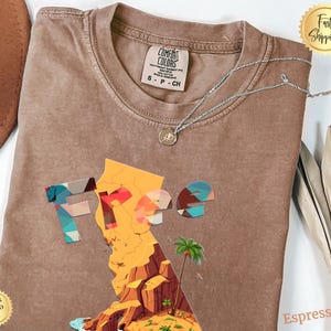 California Freedom State Comfort Colors Artsy Tee, California Vibe Vacation Shirt, Summer Graphic Tee, Classic T-Shirt, Vintage Travel Shirt