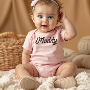 Kundenspezifisches Babyparty-Geschenk-Bodysuit, personalisierter Säuglings-Einteiler, einzigartiger Baby-Bodysuit für Neugeborene, Neugeborenen-Kleidungsgeschenk