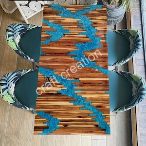 Epoxyd Tisch, Beistelltisch, Harztisch, runder Couchtisch, Couchtisch aus Holz, rustikaler Couchtisch, Live Edge Tisch, Esstisch Nussbaum
