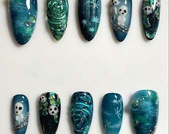 Unghie finte fatte a mano ispirate alla Principessa Mononoke - Unghie finte 3D Kodama Tree Spirit - Gel effetto occhio di gatto color smeraldo