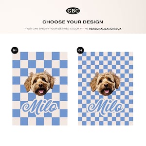 Puede incluir: Se muestran dos opciones de dise&ntilde;o, cada una con un retrato de perro y el nombre "Milo". Los fondos son patrones de cuadros en azul y crema. El texto "CHOOSE YOUR DESIGN" est&aacute; encima de los dise&ntilde;os.