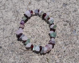 Dépression : fluorite, grenat, quartz rose - Bracelet extensible avec éclats de cristal - Pierre naturelle - Guérison intérieure, survie, automutilation, espoir