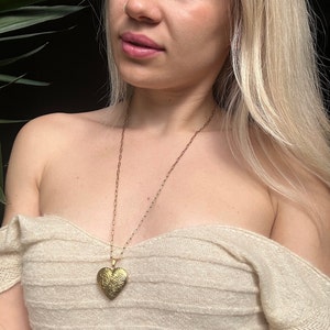 Locket Necklace, Heart Locket Necklace, Personalized Gold Locket, Memorial Gift, Valentine&#39;s Day Gift
