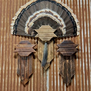 Rustic 45 Turkey Fan Mount