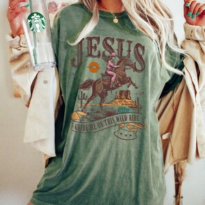 Westliches christliches christliches Hemd Komfort-Farben Küsten-Cowgirl christlichen Merch christlichen Rundhalsausschnitt Küsten-Cowgirl-Herzen Bild 3