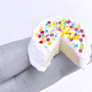 Dollhouse Cake, Miniature Confetti Cake, Polymer Clay Accessory, Miniature Food, Bakery Item, Clay Cake, White Cake, Pastry, Handmade Food