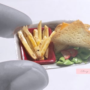 Dollhouse Sandwich, Miniature Grilled Cheese Sandwich, Sandwich Tray, Miniature Plate, Polymer Clay Accessory, Miniature Food, Handmade Food