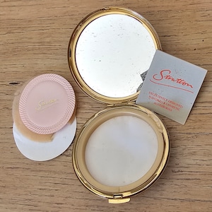 Stratton, London. 1970s Vintage 21st Compact Mirror.