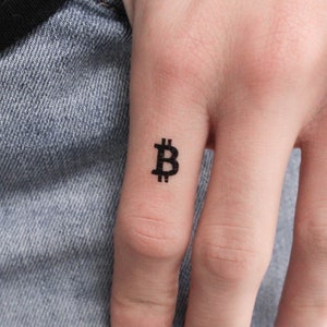 Piccolo tatuaggio temporaneo con simbolo Bitcoin (set di 3)