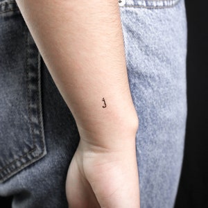 Tatuaggio temporaneo minuscolo della macchina da scrivere J (set di 3)
