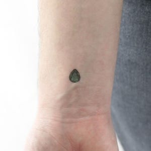 Tatuaggio temporaneo a forma di pera verde smeraldo (set da 3)