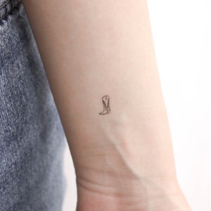 Piccolo tatuaggio temporaneo di stivale da cowboy (set di 3)