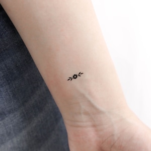 Minimal Flower Temporary Tattoo (Set of 3)