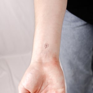 Hand-Drawn Four Leaf Clover Temporary Tattoo (Set of 3)