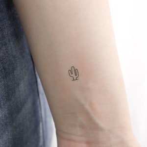 Piccolo tatuaggio temporaneo del cactus Saguaro (set di 3)