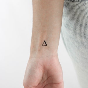 Tatuaje temporal delta en mayúsculas (conjunto de 3)