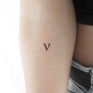 Tatuaje temporal Nu ν (juego de 3)