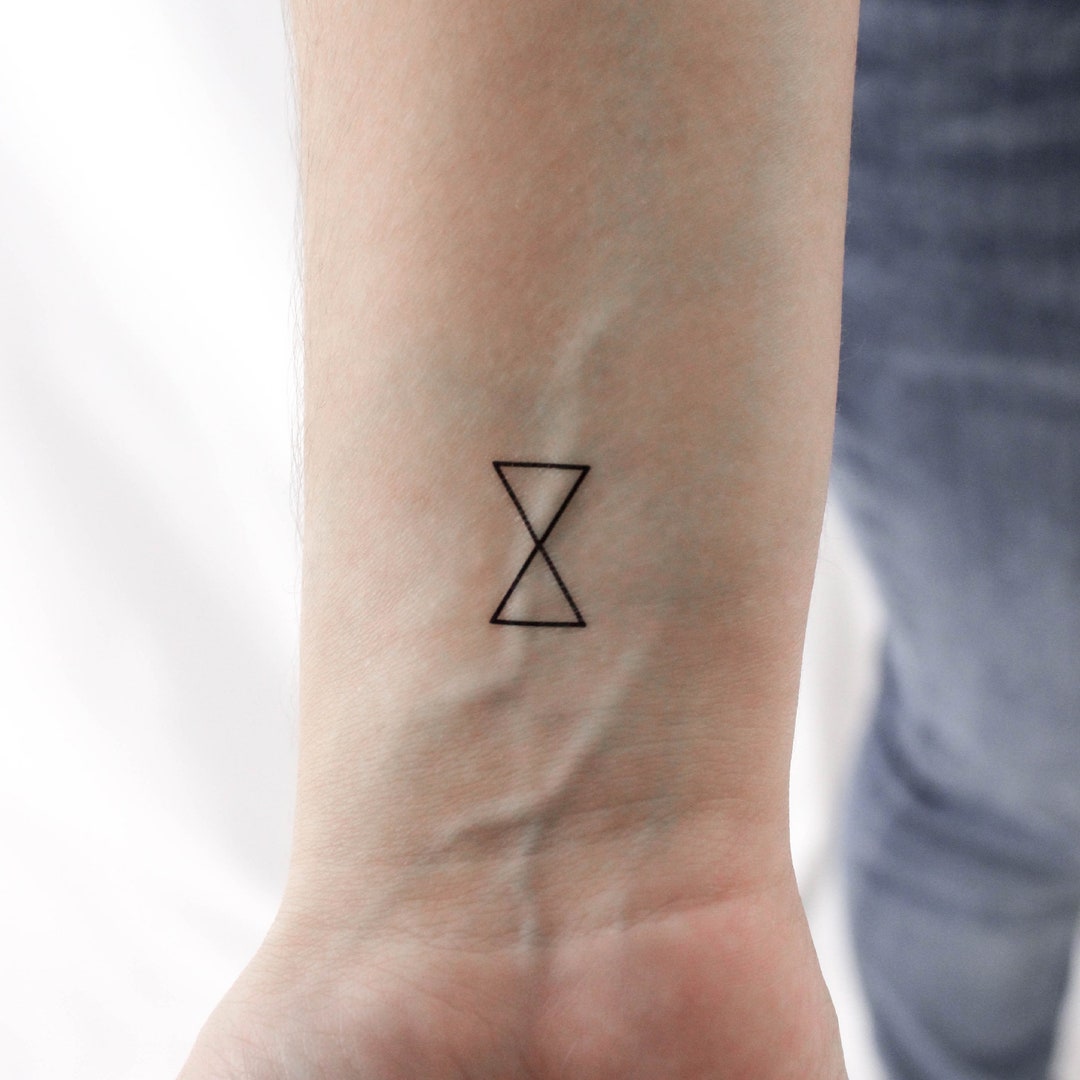 De Arena Tatuaje Minimalista Tatuaje De Reloj PequeÃ±o Tatuaje