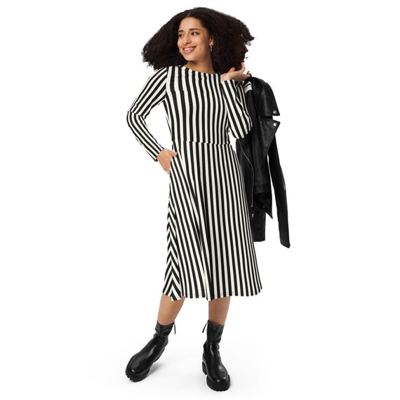 black and white striped dress costume Long Sleeve Midi with Pockets, Gothic Costume, Victorian Costume, Flared Skirt Perrin | Black Velvet fully lined in poly collection: holiday-shop Size:FR 34