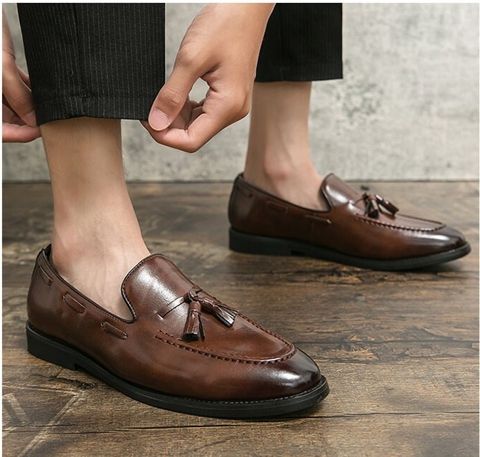 Vintage Soft Leather English Loafers Men′ S Leather Shoes Luxury