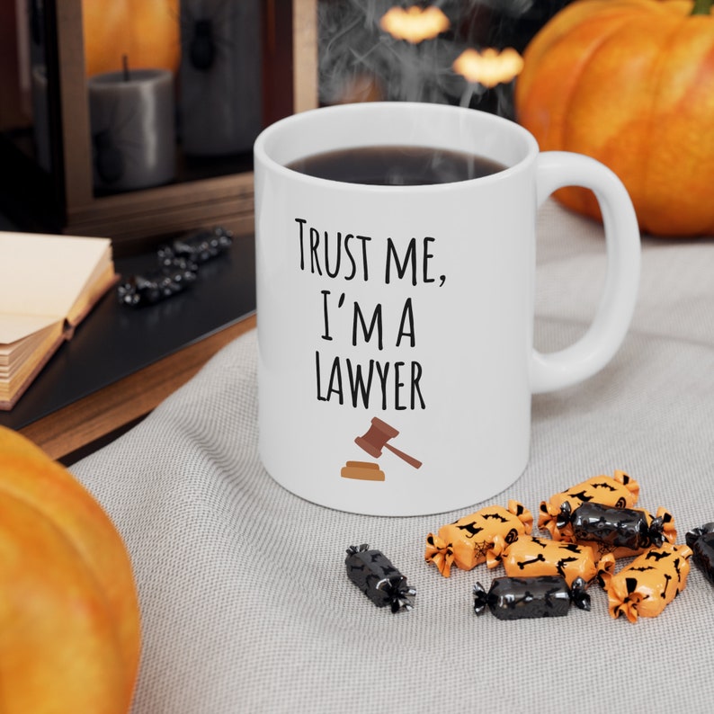 Lawyer Gift Mug, Trust Me I'm a Lawyer Mug, Law Student Gift, Avocat