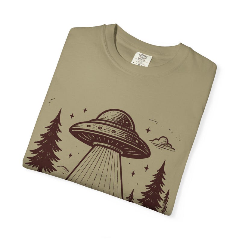 Flying Saucer Isopods Shirt Comfort Colors Vintage Isopod Insect Shirt Retro Tshirt Gift Weird Stuff Gothic Clothes Dark Cottage Core Khaki