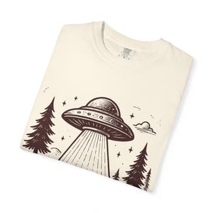 Flying Saucer Isopods Shirt Comfort Colors Vintage Isopod Insect Shirt Retro Tshirt Gift Weird Stuff Gothic Clothes Dark Cottage Core Ivory